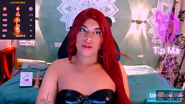 Snapshot of Emili_Roux chatting on March 5, 2025, 5:39 pm Emili Roux online show from March 5, 2025, 5:39 pm