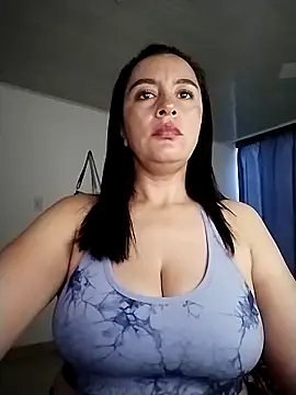 hailey85 online show from April 30, 2026, 10:58 pm