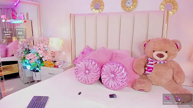 evangelin ts online show from April 10, 2026, 1:07 pm