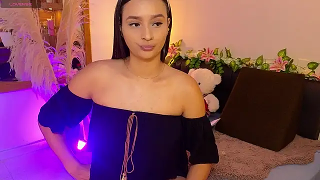 Snapshot of Hannah_williams1 chatting on September 13, 2025, 8:53 pm Hannah williams1 online show from September 13, 2025, 8:53 pm
