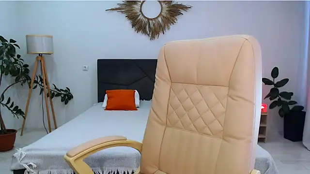 Snapshot of NaughtyNylonFeet chatting on March 14, 2025, 3:37 am NaughtyNylonFeet online show from March 14, 2025, 3:37 am