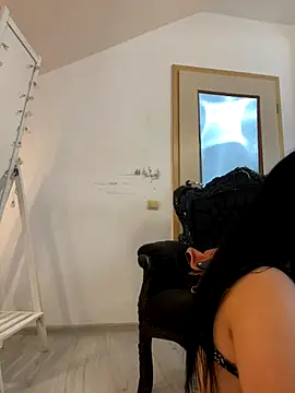 Snapshot of KeiraDark chatting on December 20, 2025, 5:21 am KeiraDark online show from December 20, 2025, 5:21 am