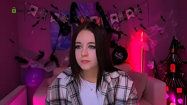 rozmary ket online show from October 23, 2025, 10:47 am