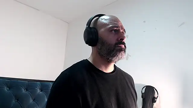 Snapshot of Gabriel_Harmant chatting on December 20, 2024, 4:31 am Gabriel Harmant online show from December 20, 2024, 4:31 am