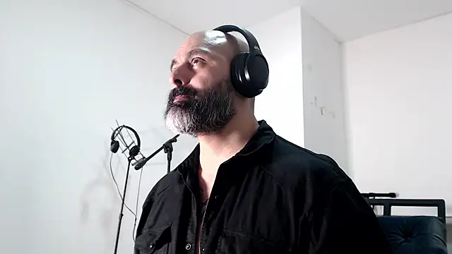 Snapshot of Gabriel_Harmant chatting on March 21, 2025, 4:06 am Gabriel Harmant online show from March 21, 2025, 4:06 am