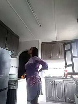 Feathergal69  online show from October 9, 2025, 2:06 pm