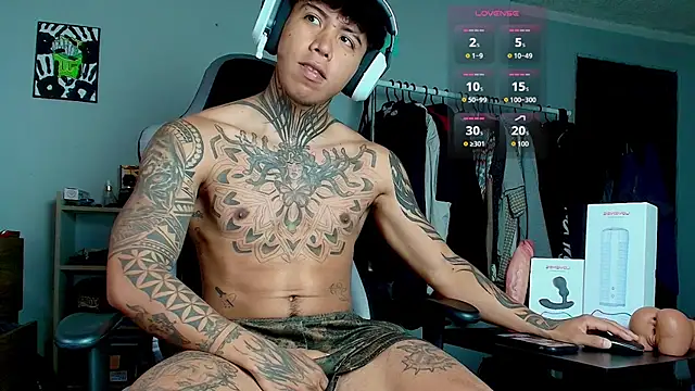 Snapshot of Nickhot0609 chatting on October 6, 2025, 11:44 am Nickhot0609 online show from October 6, 2025, 11:44 am