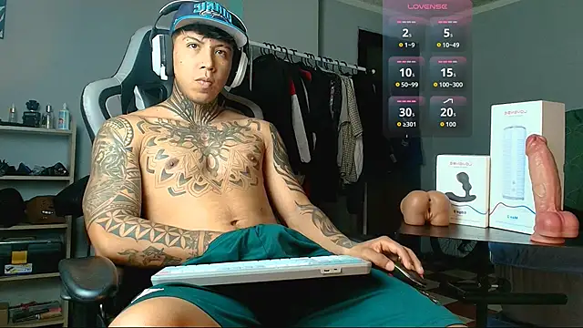 Snapshot of Nickhot0609 chatting on September 25, 2025, 12:11 pm Nickhot0609 online show from September 25, 2025, 12:11 pm
