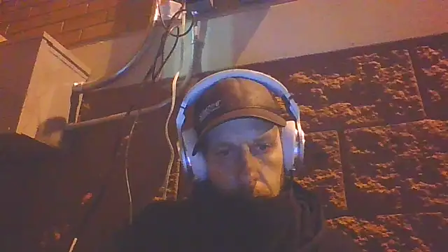 axelongshaft69 online show from April 2, 2026, 10:22 am