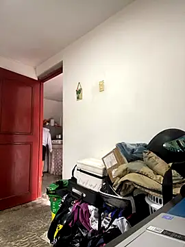 Jestebanano online show from October 27, 2025, 2:18 pm