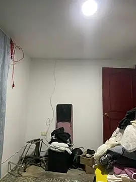 Jestebanano online show from February 4, 2026, 4:51 am