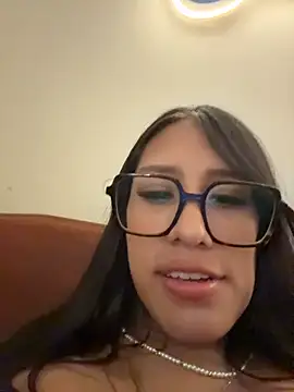 AleFantasy0001 online show from March 31, 2026, 5:20 am