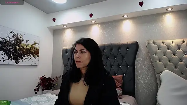 Snapshot of Melodi_Roux chatting on February 21, 2025, 12:49 pm Melodi Roux online show from February 21, 2025, 12:49 pm