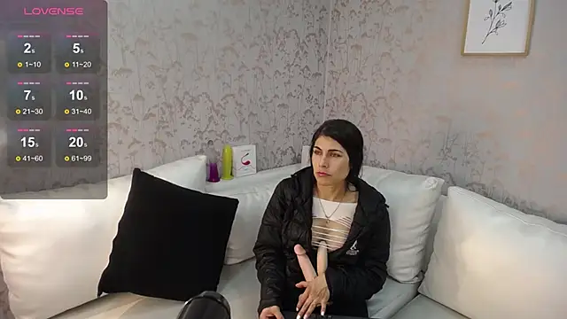 Snapshot of Melodi_Roux chatting on March 22, 2025, 8:26 pm Melodi Roux online show from March 22, 2025, 8:26 pm
