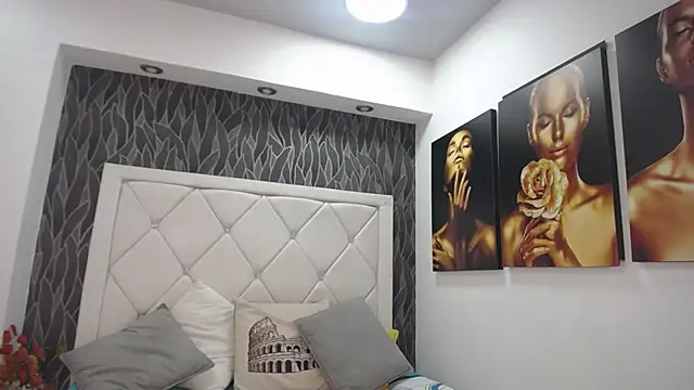Snapshot of Melodi_Roux chatting on March 2, 2025, 1:09 pm Melodi Roux online show from March 2, 2025, 1:09 pm