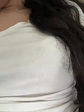 Snapshot of Lina-lolo chatting on May 14, 2026, 5:10 pm Lina-lolo online show from May 14, 2026, 5:10 pm