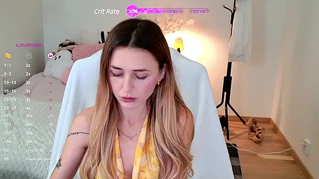 Snapshot of Sophie_Enzo chatting on February 11, 2025, 10:07 pm Sophie Enzo online show from February 11, 2025, 10:07 pm