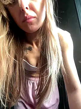 Sophie Enzo online show from November 6, 2025, 11:47 am