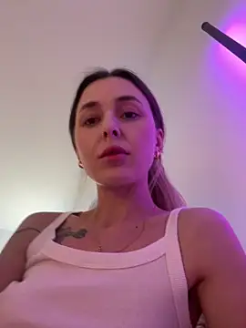 Snapshot of Sophie_Enzo chatting on February 14, 2025, 11:20 pm Sophie Enzo online show from February 14, 2025, 11:20 pm
