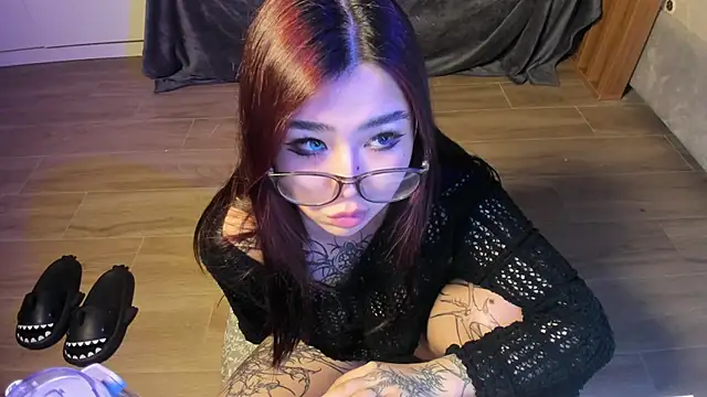 Yuriko May online show from March 7, 2025, 7:38 pm