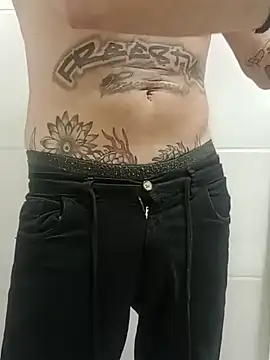 Snapshot of rolesexy chatting on March 14, 2025, 11:32 pm rolesexy online show from March 14, 2025, 11:32 pm