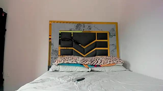 Snapshot of MattDevon chatting on October 13, 2025, 7:15 pm MattDevon online show from October 13, 2025, 7:15 pm