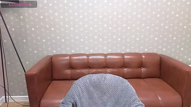 Snapshot of Cutie_Erikaa1 chatting on November 22, 2025, 2:21 am Cutie Erikaa1 online show from November 22, 2025, 2:21 am