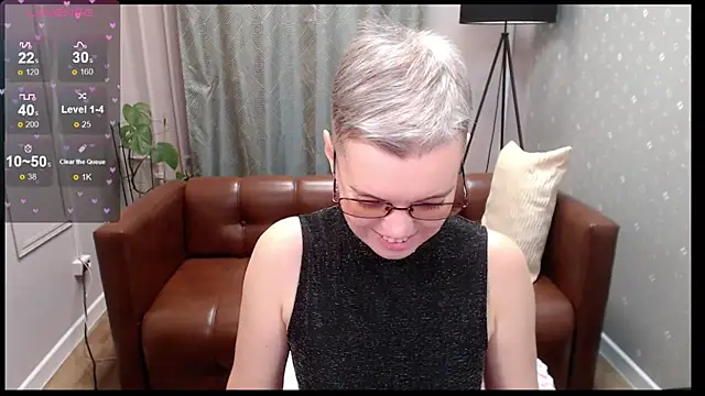 Snapshot of Cutie_Erikaa1 chatting on November 18, 2025, 2:27 am Cutie Erikaa1 online show from November 18, 2025, 2:27 am