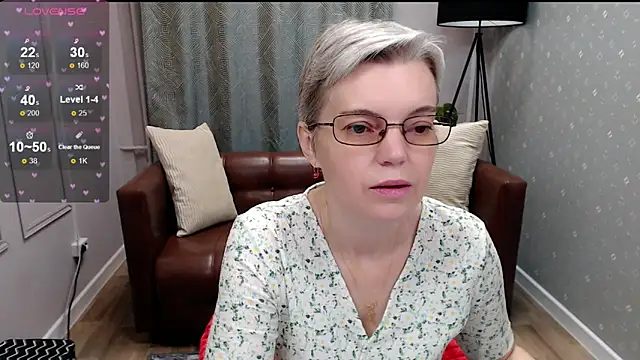 Snapshot of Cutie_Erikaa1 chatting on October 17, 2025, 2:26 am Cutie Erikaa1 online show from October 17, 2025, 2:26 am