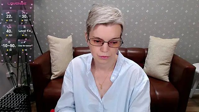 Snapshot of Cutie_Erikaa1 chatting on October 12, 2025, 2:24 am Cutie Erikaa1 online show from October 12, 2025, 2:24 am