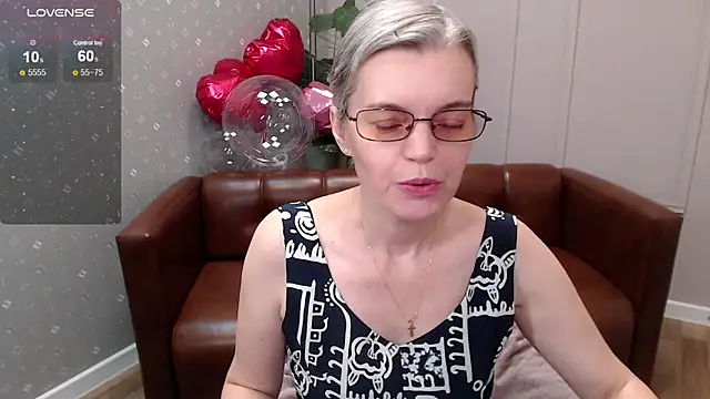 Snapshot of Cutie_Erikaa1 chatting on February 25, 2026, 2:23 am Cutie Erikaa1 online show from February 25, 2026, 2:23 am