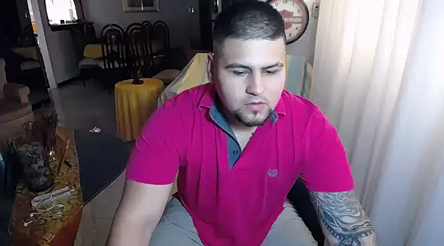 pitbullveryhot online show from March 1, 2025, 4:44 pm