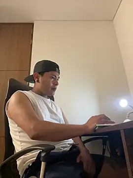 deyzl online show from April 7, 2026, 11:28 pm