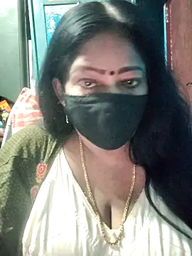 Snapshot of maniisha chatting on June 3, 2026, 4:01 pm maniisha online show from June 3, 2026, 4:01 pm