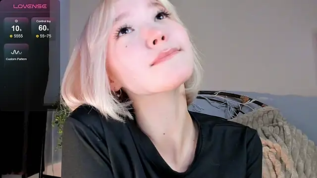 Snapshot of milli_sun_ chatting on March 22, 2025, 5:17 am milli sun online show from March 22, 2025, 5:17 am