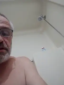 geilerschwanz64 online show from October 31, 2025, 12:35 pm