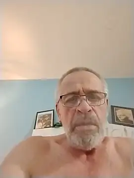 geilerschwanz64 online show from December 19, 2025, 3:47 pm