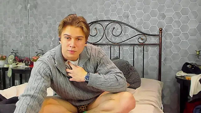 Snapshot of Marcus_Swampov chatting on January 7, 2025, 3:44 pm Marcus Swampov online show from January 7, 2025, 3:44 pm
