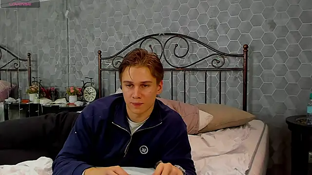 Snapshot of Marcus_Swampov chatting on December 15, 2024, 5:10 pm Marcus Swampov online show from December 15, 2024, 5:10 pm