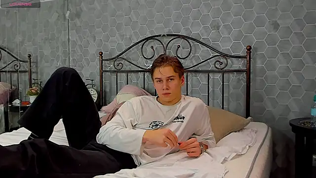 Snapshot of Marcus_Swampov chatting on December 15, 2024, 2:05 pm Marcus Swampov online show from December 15, 2024, 2:05 pm
