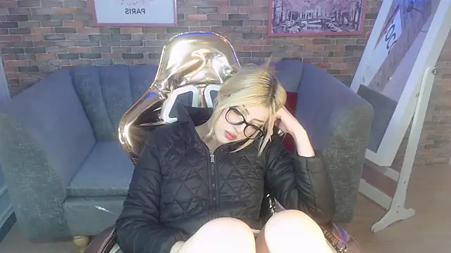 Kitty fox b online show from March 7, 2025, 3:49 pm