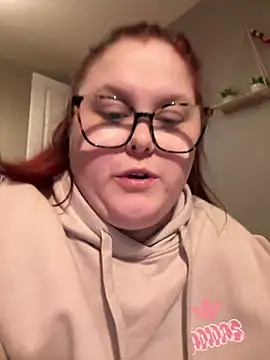 Snapshot of Tallulah-mae-xoxox chatting on February 21, 2025, 6:26 pm Tallulah-mae-xoxox online show from February 21, 2025, 6:26 pm