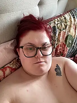 Snapshot of Tallulah-mae-xoxox chatting on March 9, 2025, 10:19 am Tallulah-mae-xoxox online show from March 9, 2025, 10:19 am