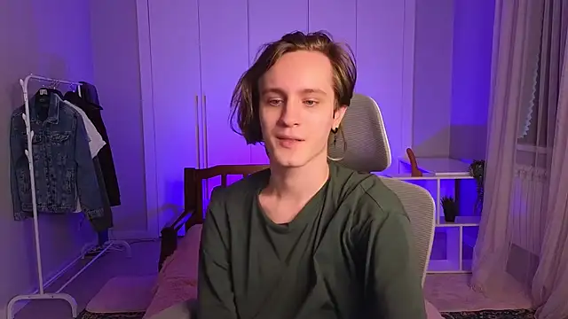 Snapshot of nikompell chatting on February 26, 2025, 4:52 am nikompell online show from February 26, 2025, 4:52 am