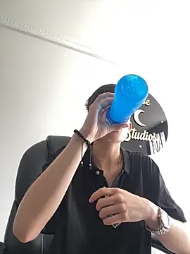 nico 18x online show from November 16, 2025, 3:28 pm