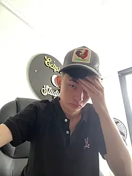 nico 18x online show from November 25, 2025, 5:02 pm