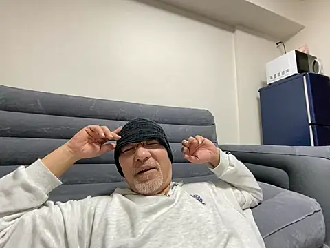 Grandpa29hijii online show from March 8, 2025, 1:25 pm