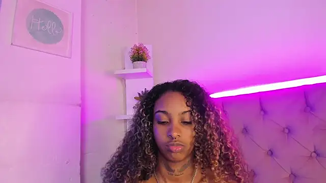 Triipsy online show from March 12, 2025, 1:25 am