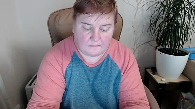 Snapshot of Limonka-Fire chatting on January 17, 2025, 4:15 pm Limonka-Fire online show from January 17, 2025, 4:15 pm