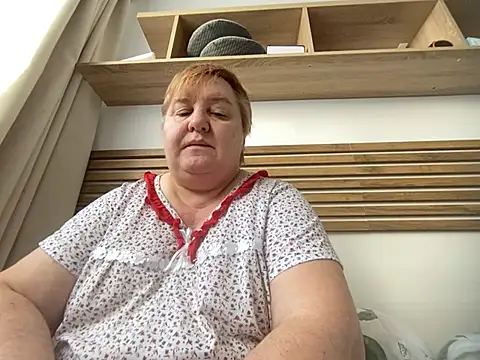 Snapshot of Limonka-Fire chatting on February 16, 2025, 10:21 am Limonka-Fire online show from February 16, 2025, 10:21 am